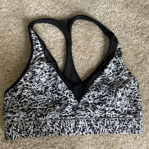 Lululemon Arise Bra, sz 4